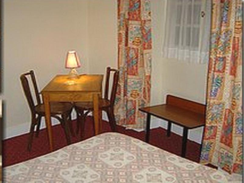Hotel De Paris Poligny  Pokój zdjęcie