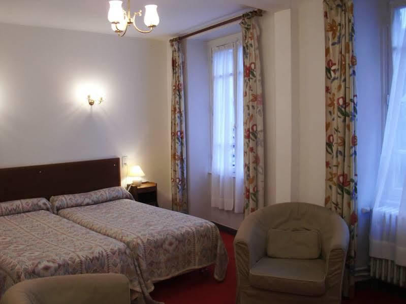 Hotel De Paris Poligny  Zewnętrze zdjęcie