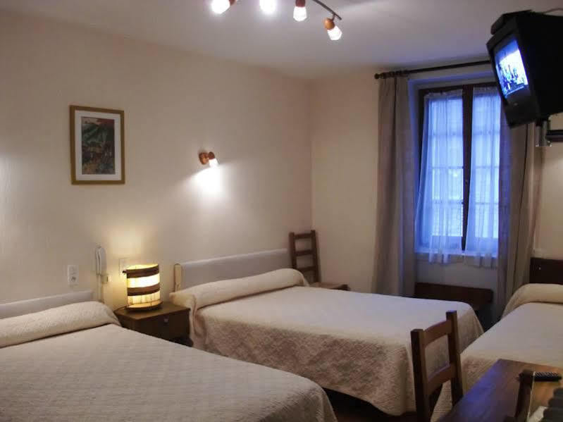 Hotel De Paris Poligny  Zewnętrze zdjęcie